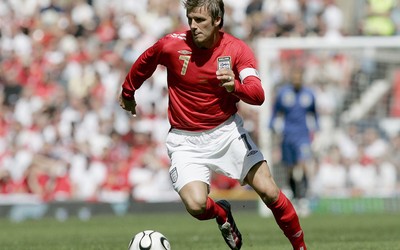 星空电竞动态-久保建英这脚吊射想象力满分