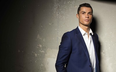 星空电竞热评-凯恩助攻队友轻松推射